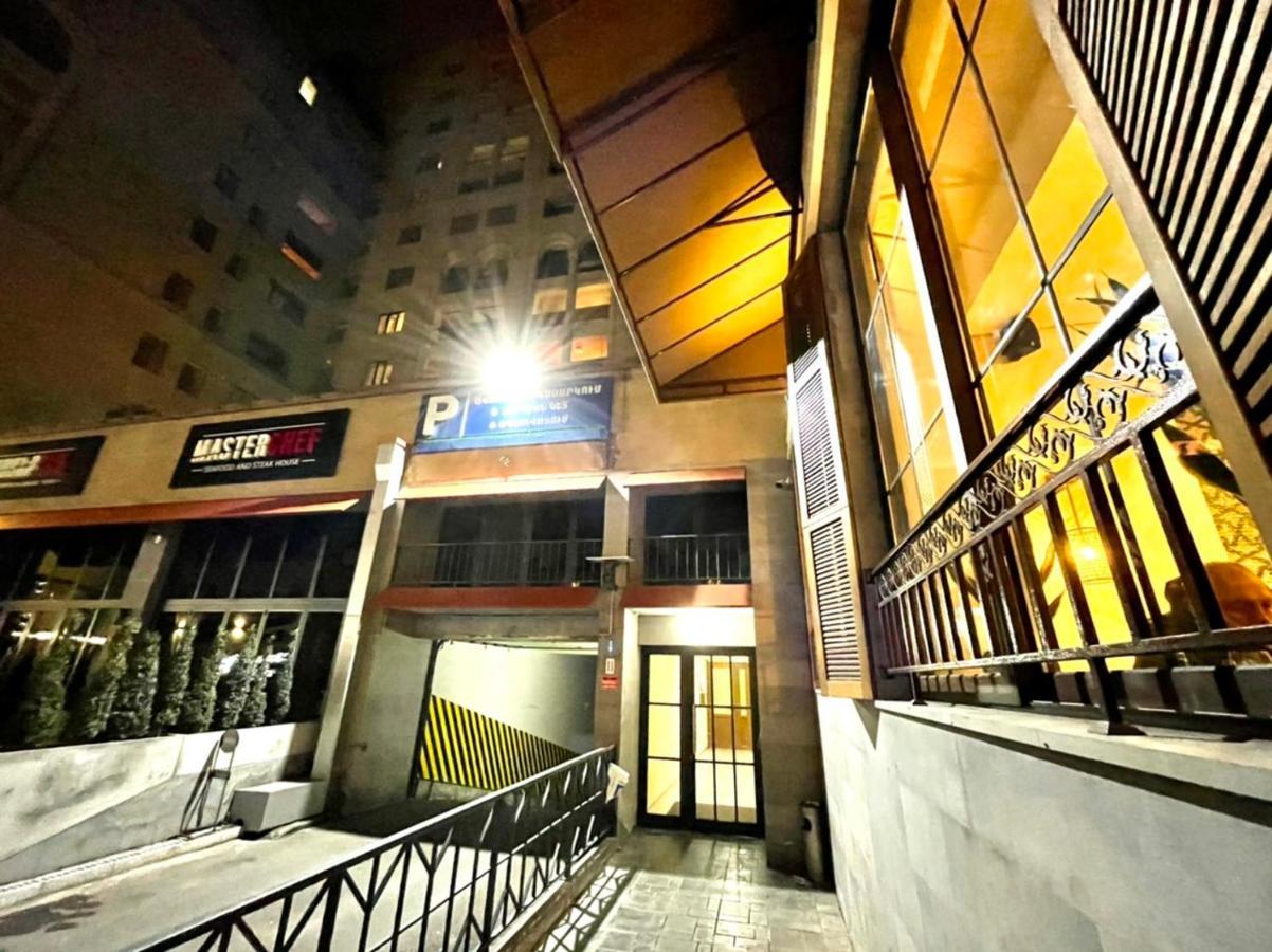 Armenak Apartment 5-Комнатная Erevan Esterno foto