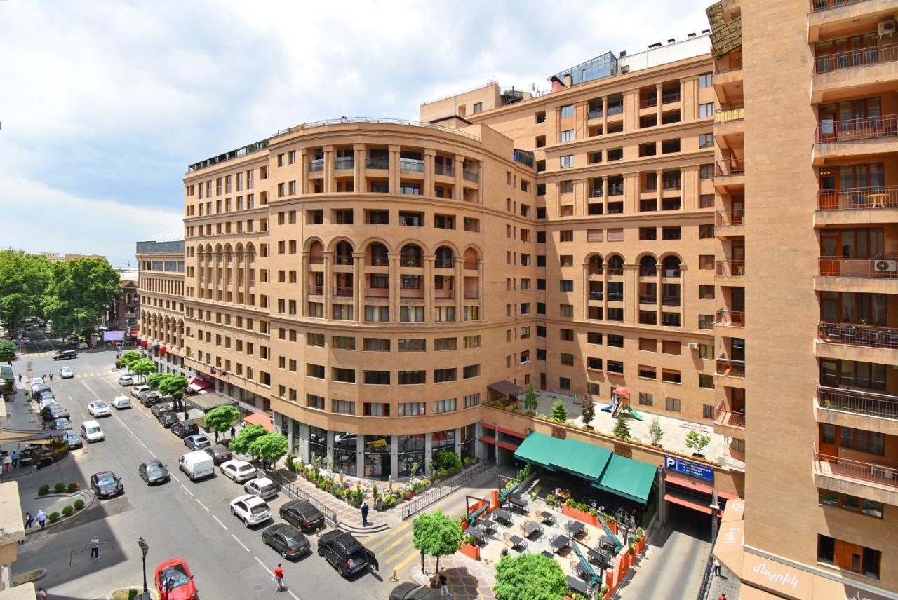 Armenak Apartment 5-Комнатная Erevan Esterno foto