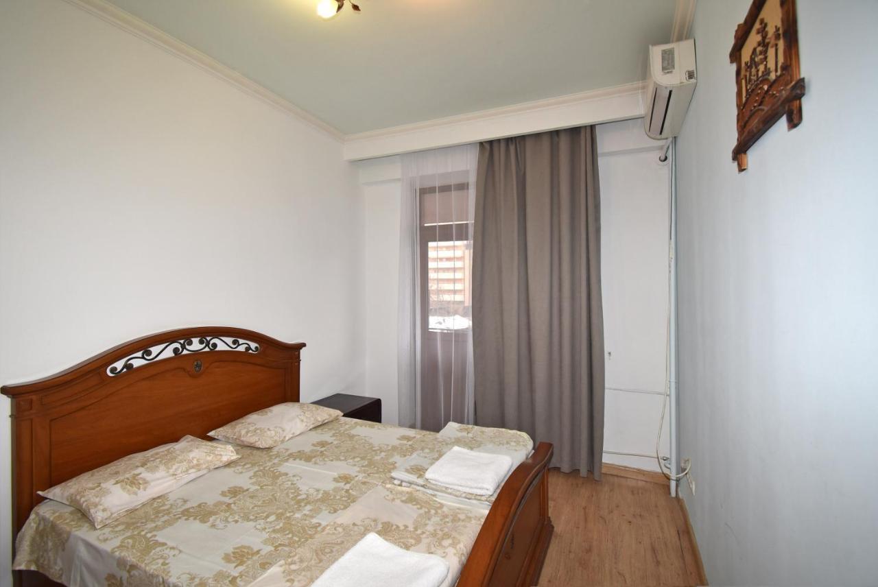 Armenak Apartment 5-Комнатная Erevan Esterno foto