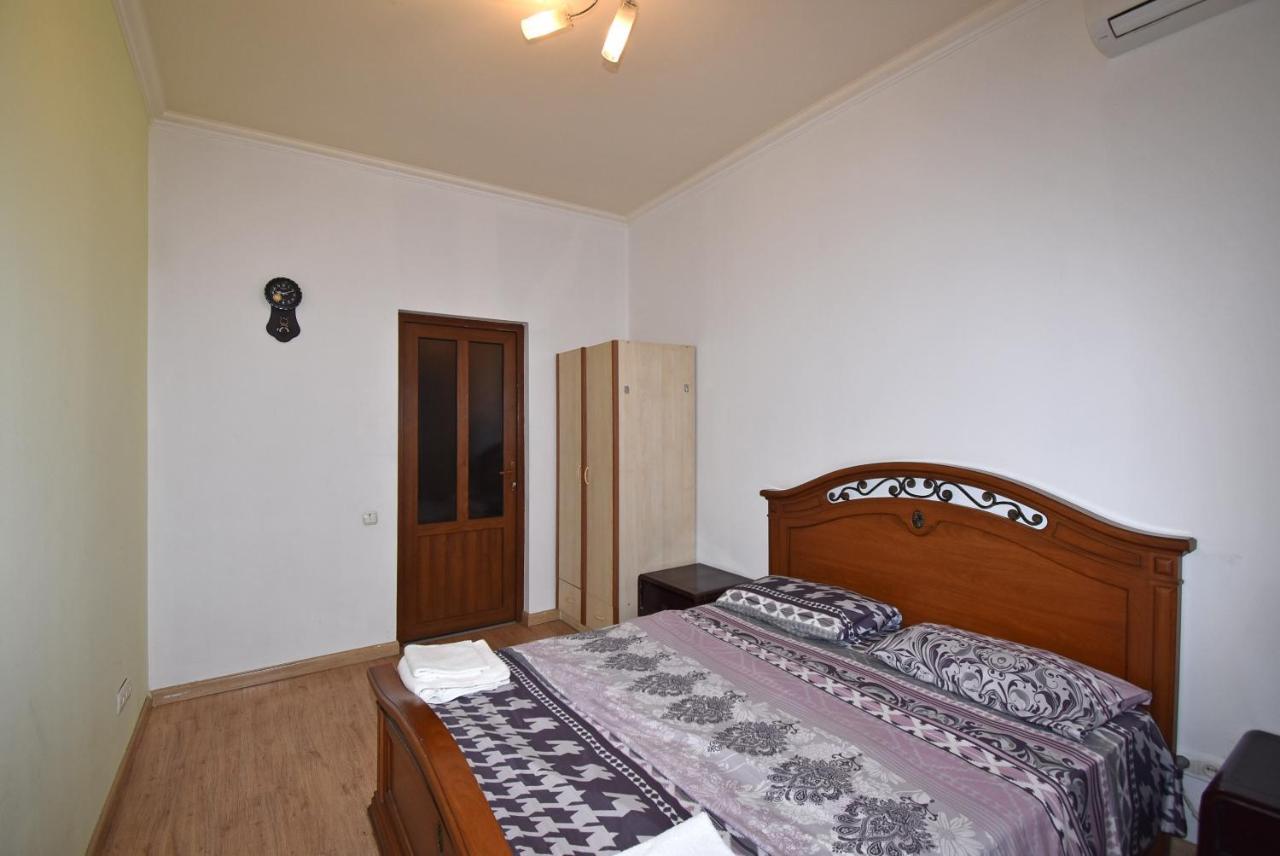 Armenak Apartment 5-Комнатная Erevan Esterno foto